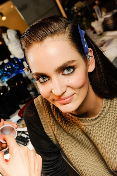 Look 16